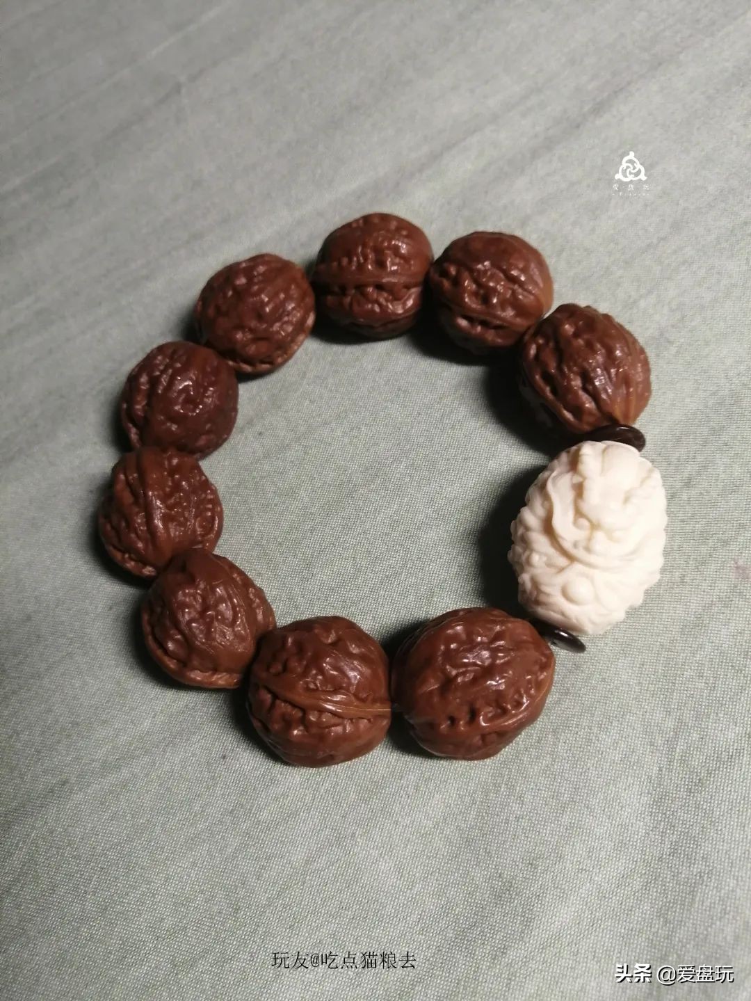 什么叫穷玩？手串超过300块，算我输！