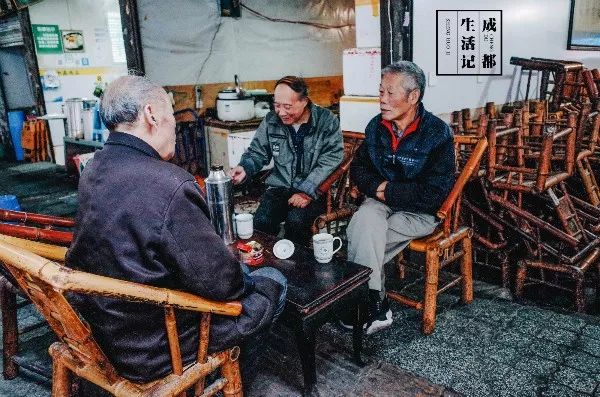 成都同根生,成都北门对比南门