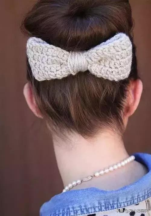 蝴蝶结的钩法教程全过程,金边蝴蝶结钩针详细教程图解