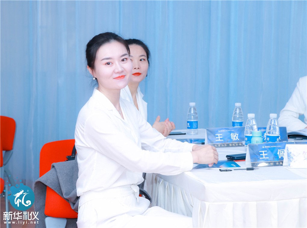 不受别人待见怎么办,不被亲人待见怎么办