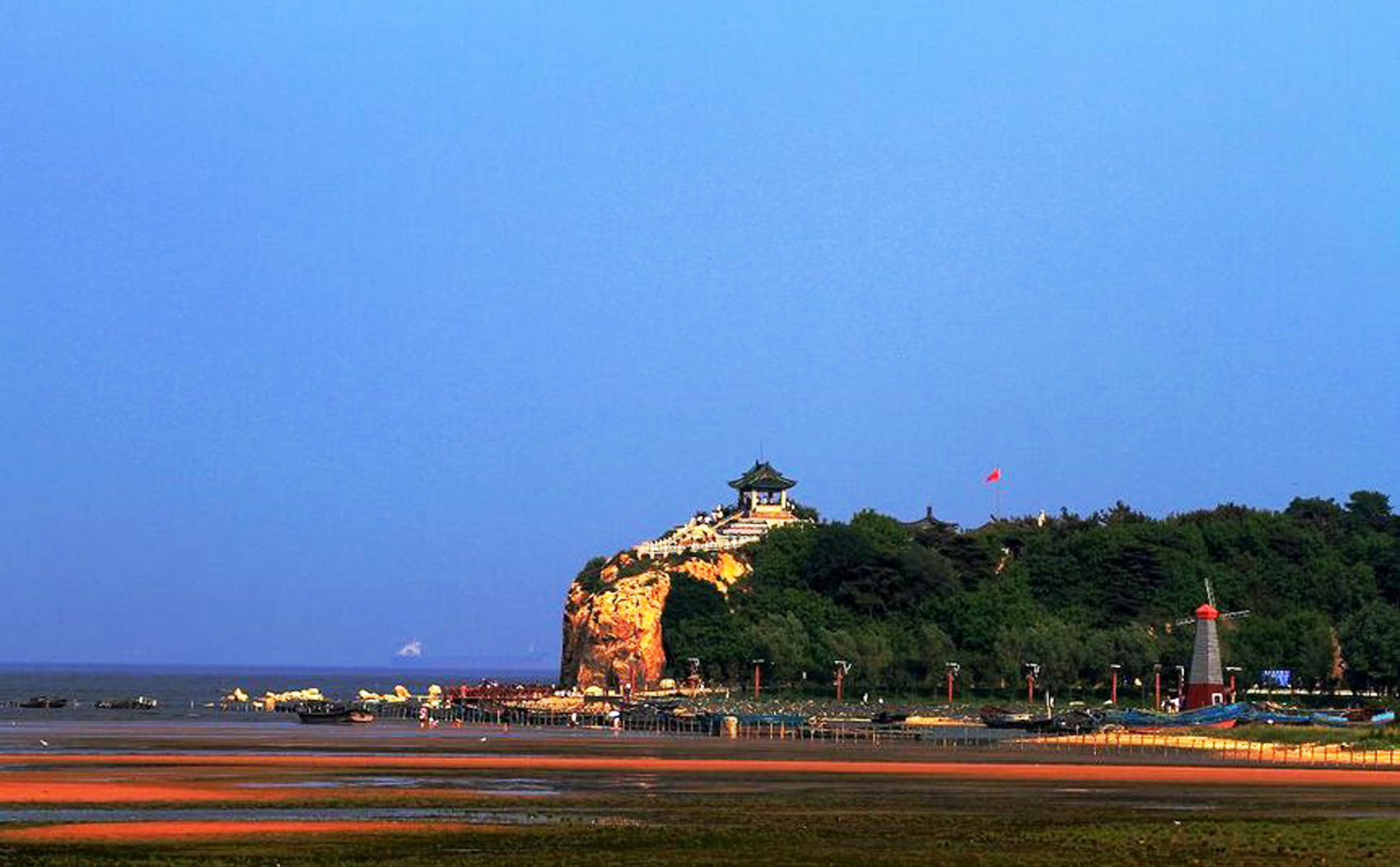 好无聊可以去哪里玩,适合旅游有海避暑的地方