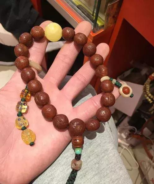 凤眼菩提裂洞,凤眼菩提裂了还有玩的价值吗