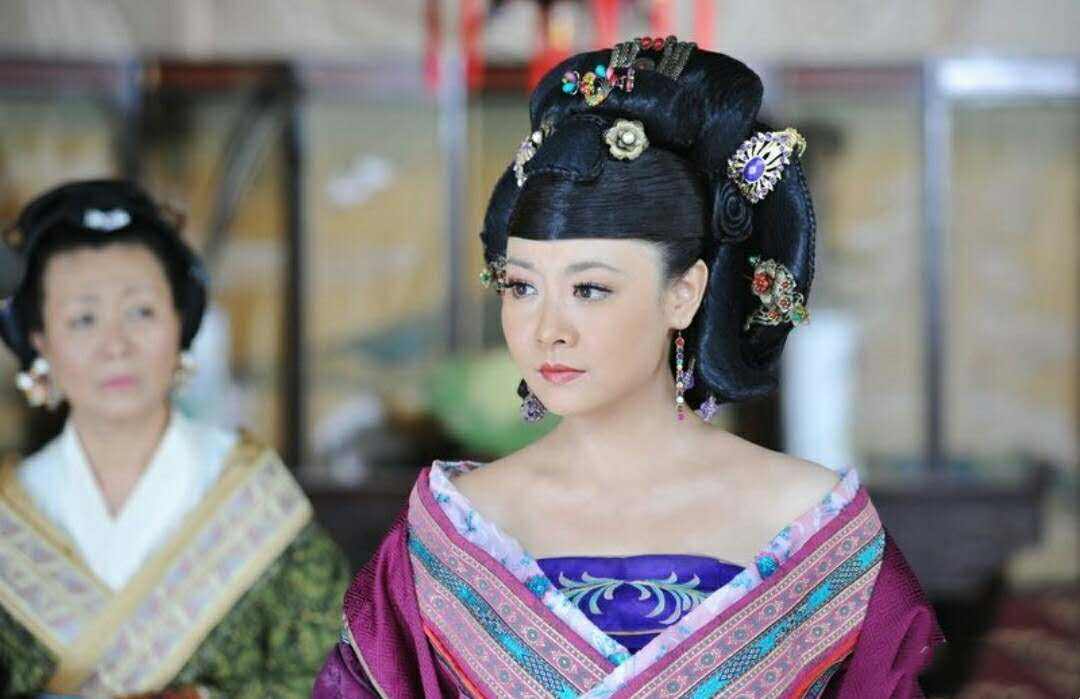 没有最狠，只有更狠——史上最毒的4个女人