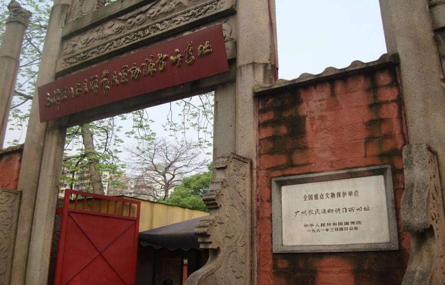 1965年胡志明秘密访华，说出此行3个目的，毛主席：我不同意第2个