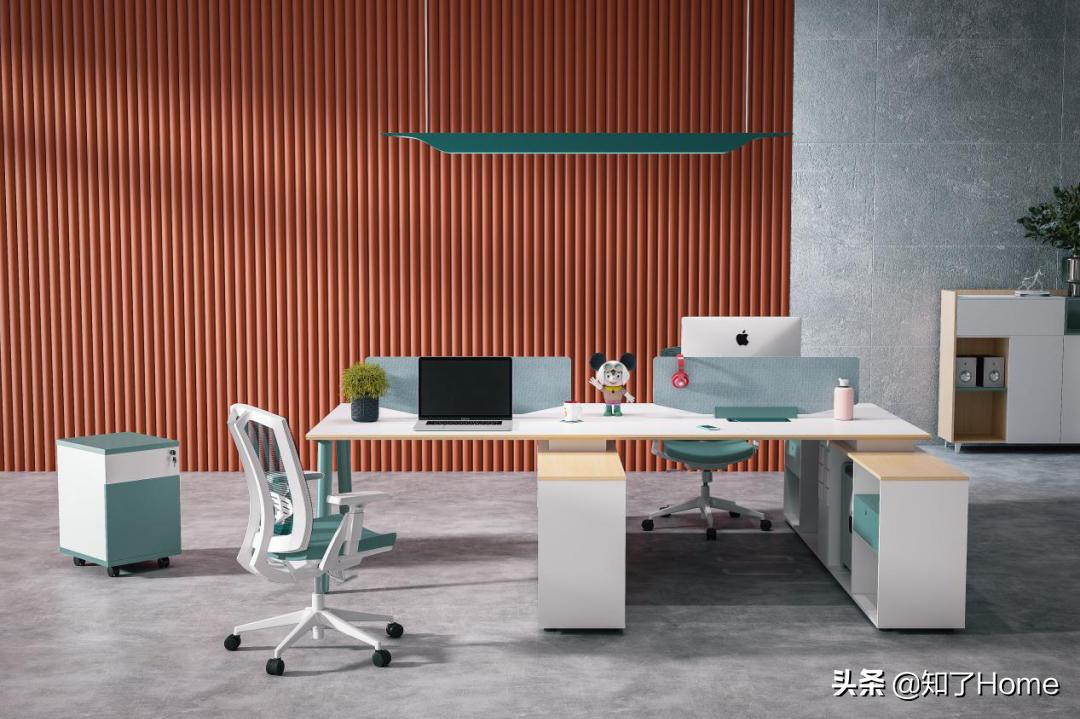 Z时代的斜杠青年全情付出理想作“办”