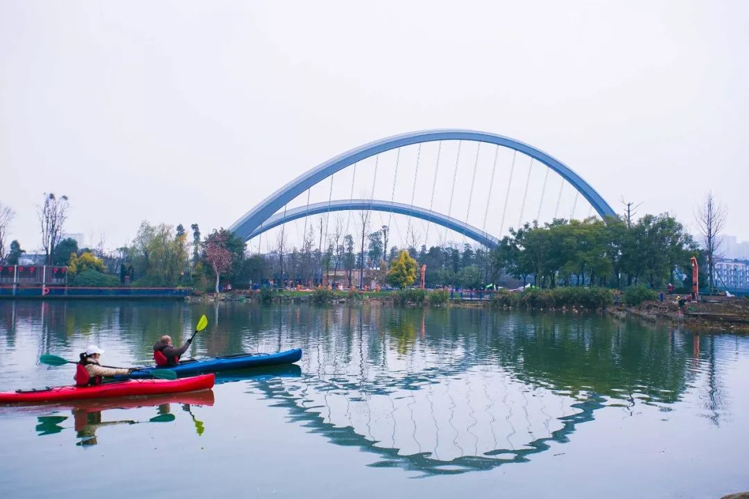成都绿道被隔开,成都被3条路包围的楼盘