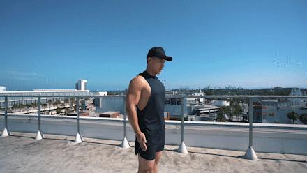 肩膀和手臂连接处疼痛还响,肩膀转圈骨头就咯噔响伴随疼痛