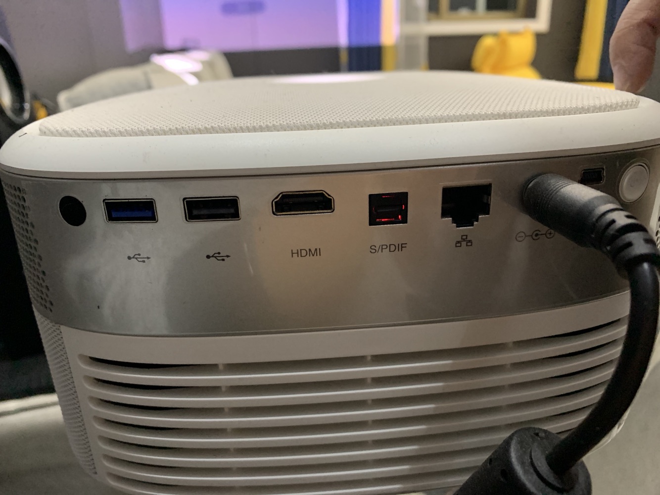 投影仪蓝牙延迟怎么解决,投影仪蓝牙输出音量变小怎么办