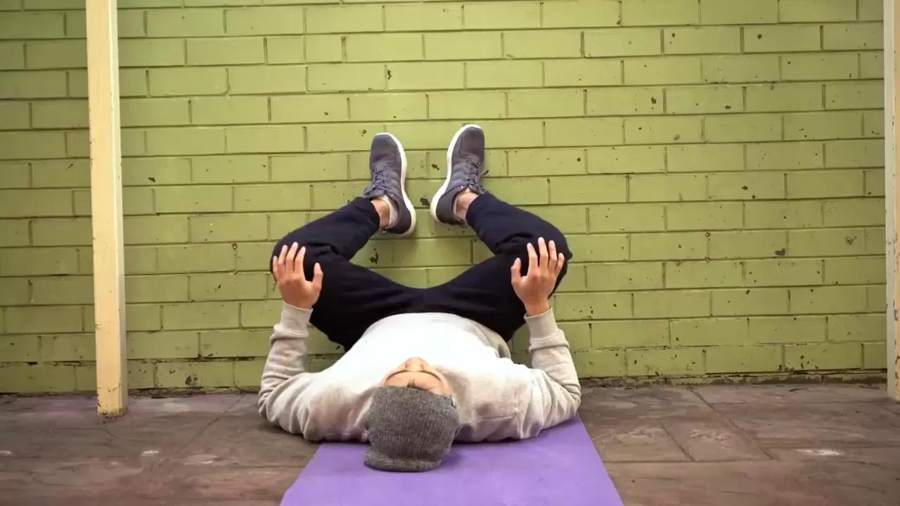 什么动作拉伸腰部,缓解腰部疼痛的拉伸