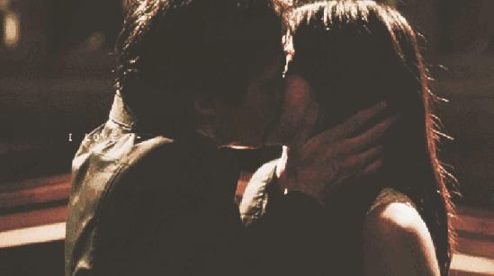 牙齿全部变黑的原因及治疗方法,牙齿变黑怎么办什么原因导致的