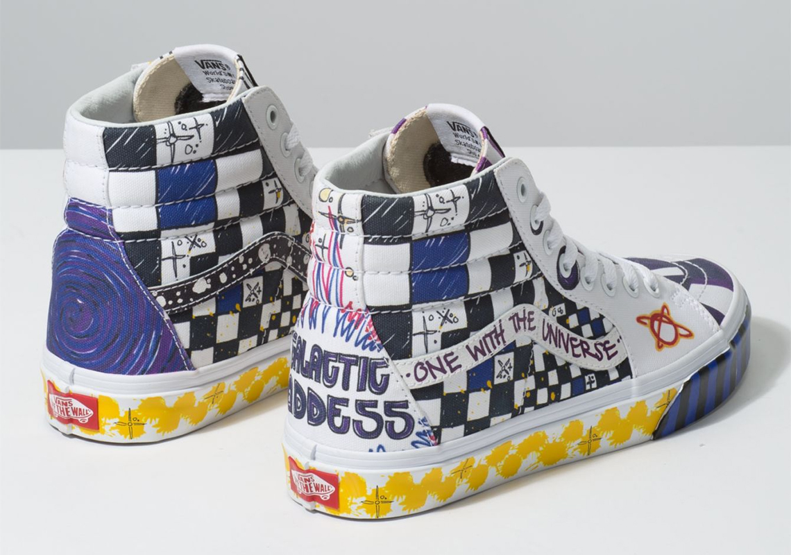 Vans为女性设计的“银河女神”新款在鞋面上添加了狂野的涂鸦