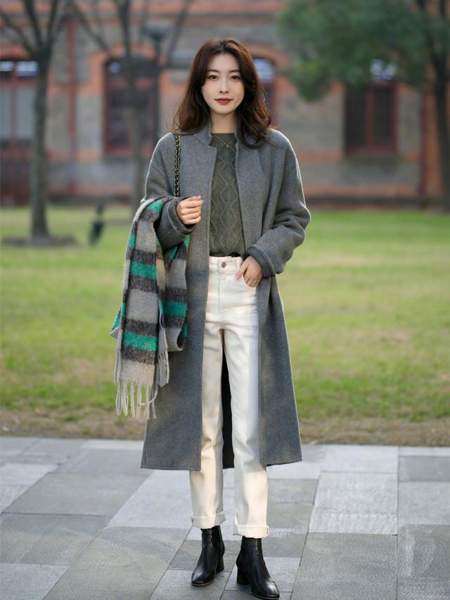 什么款短靴配长大衣好看,长靴小个子显高显瘦穿搭