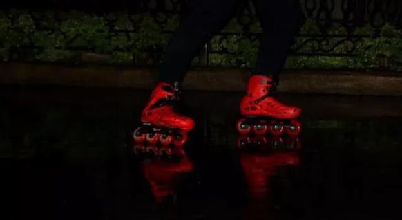 怎么保养轮滑鞋,轮滑鞋保养视频教学