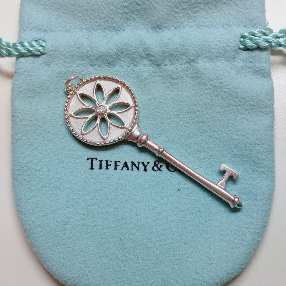 权志龙关于爱情,关于权志龙小雏菊所有资料