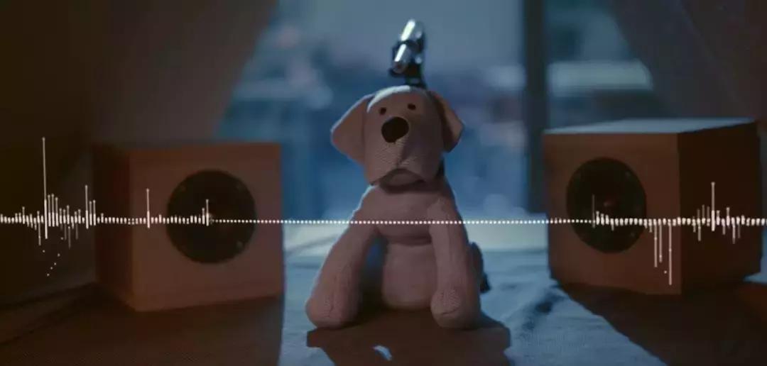 为了狗狗不被春节的鞭炮吓到,造汽车的福特公司造了一个狗窝