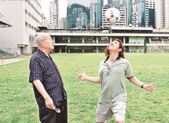 从少年到中年到老年,谭咏麟的爱国情怀