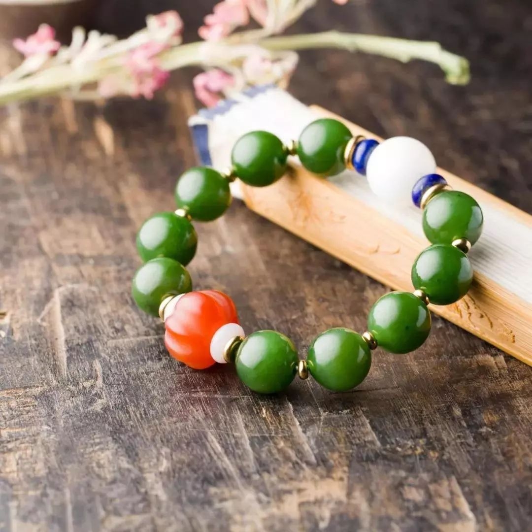 紫金鼠手串适合什么生肖,不同生肖适合戴什么木头手串