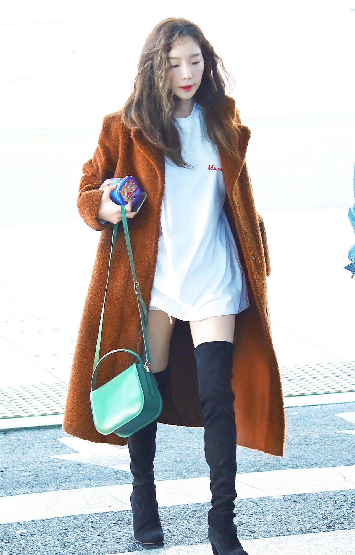 金泰妍冬季穿黑色大衣搭配图片,金泰妍冬季穿什么大衣