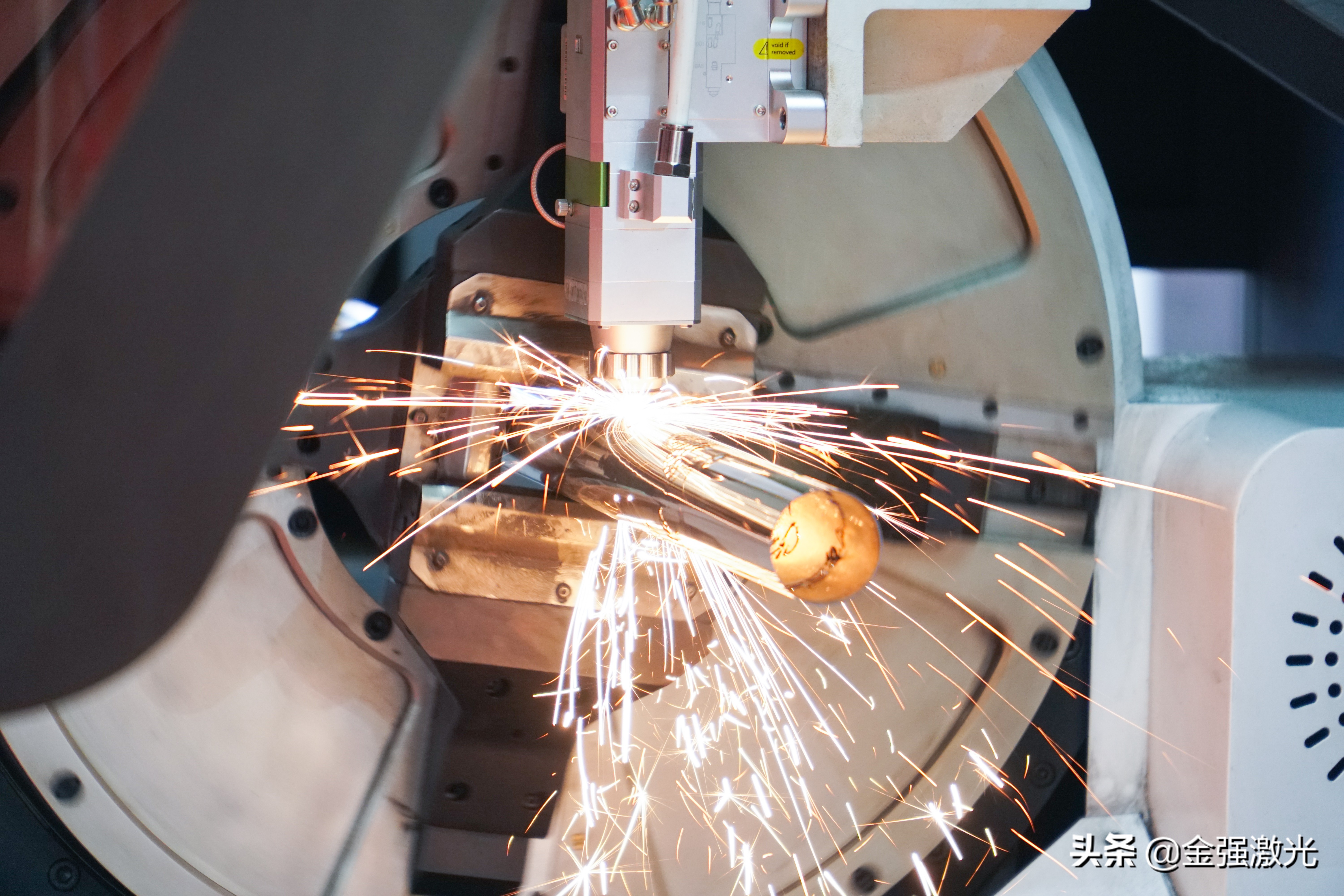 激光切割多久能替代等离子切割机,老旧激光切割机与新型激光切割机