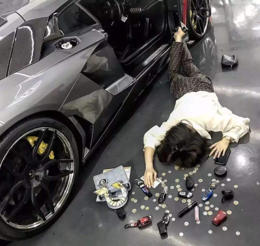 网红团队租3000万豪车轮流拍照，一天1万元，粉丝：逗我玩呢？