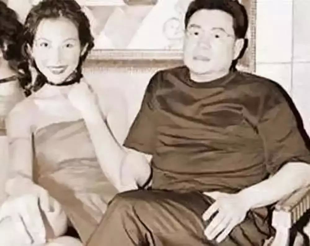 蔡少芬张晋访谈刘銮雄,张晋蔡少芬新婚刘銮雄