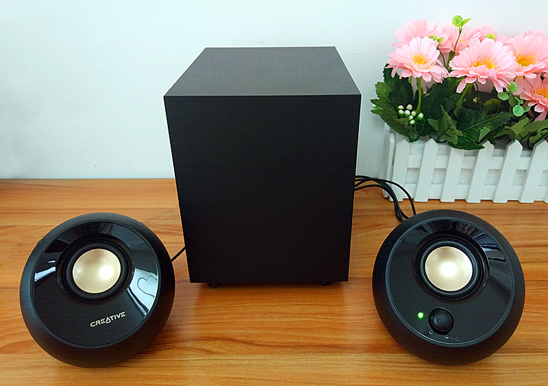 创新音质比较好的桌面音箱,小巧音质好的桌面2.0音箱