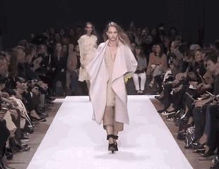 穿普拉达的女王背后的故事,穿普拉达的女王初入职场