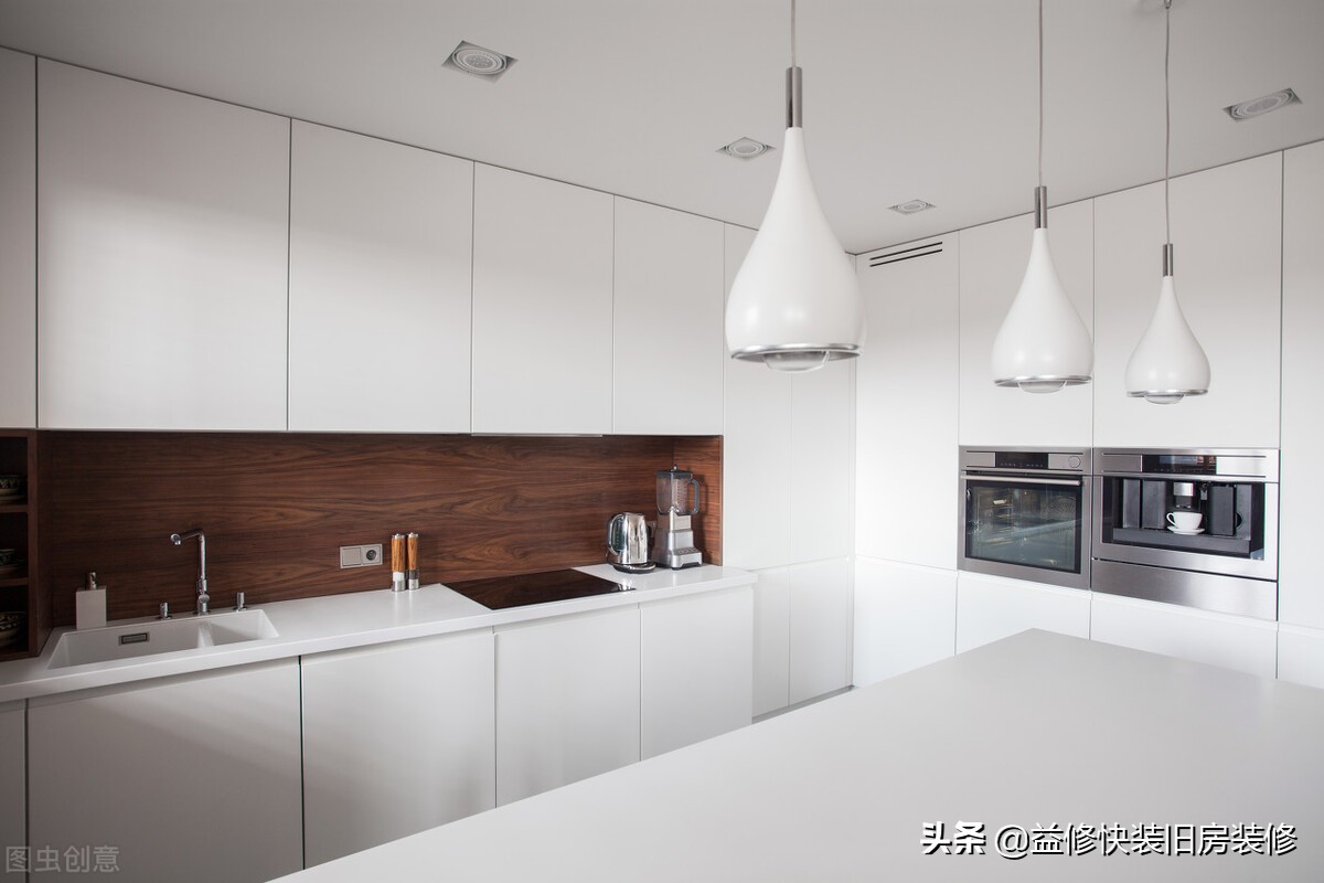 厨房重装翻新预算多少钱,厨卫重新装修多少钱