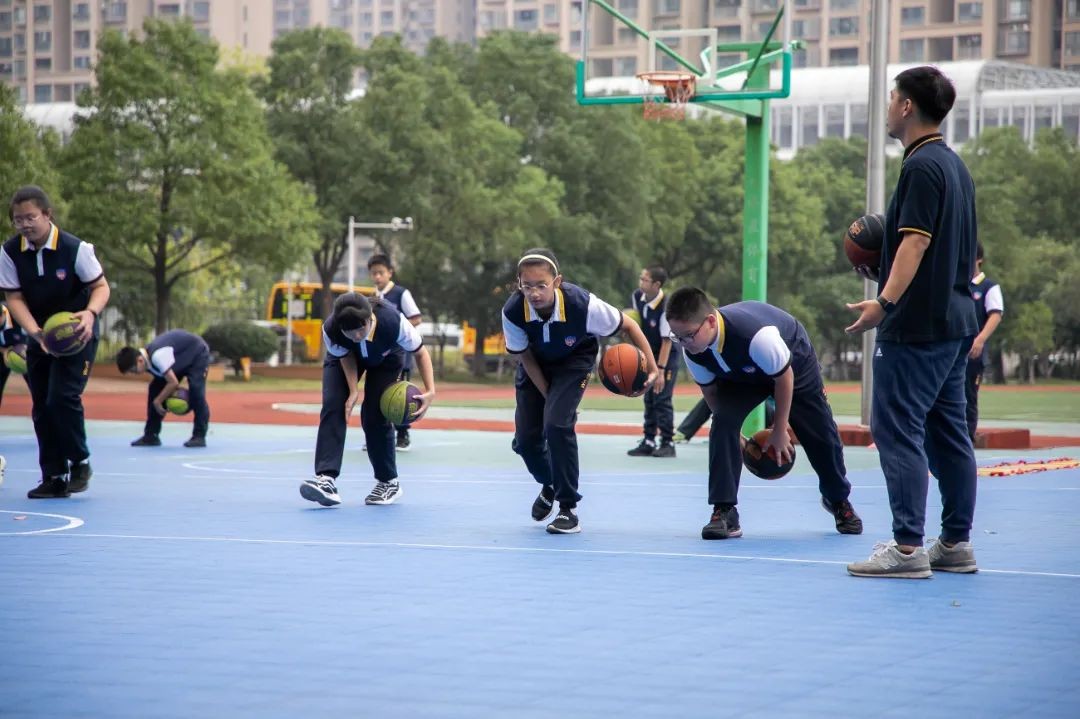 武汉体育中考三大球,三大球类武汉中考可以自己选吗