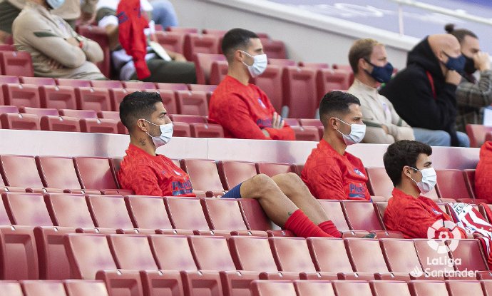 6-1大*杀屠**！140亿中国老板惨遭8亿豪门吊打，苏牙逆天首秀