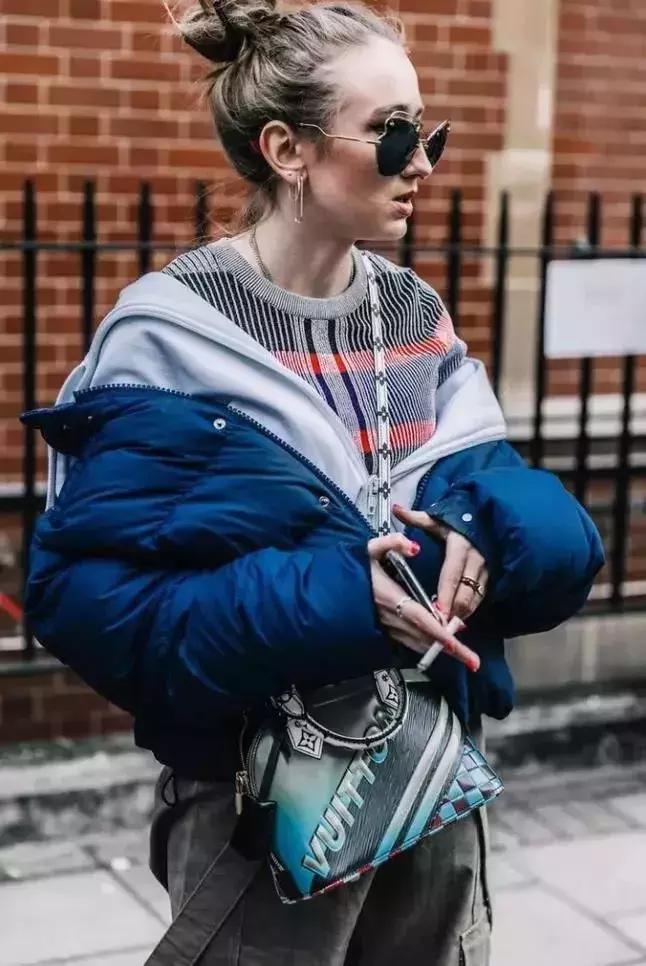 广东的羽绒服怎么穿保暖,在广州冬天穿什么羽绒服最合适