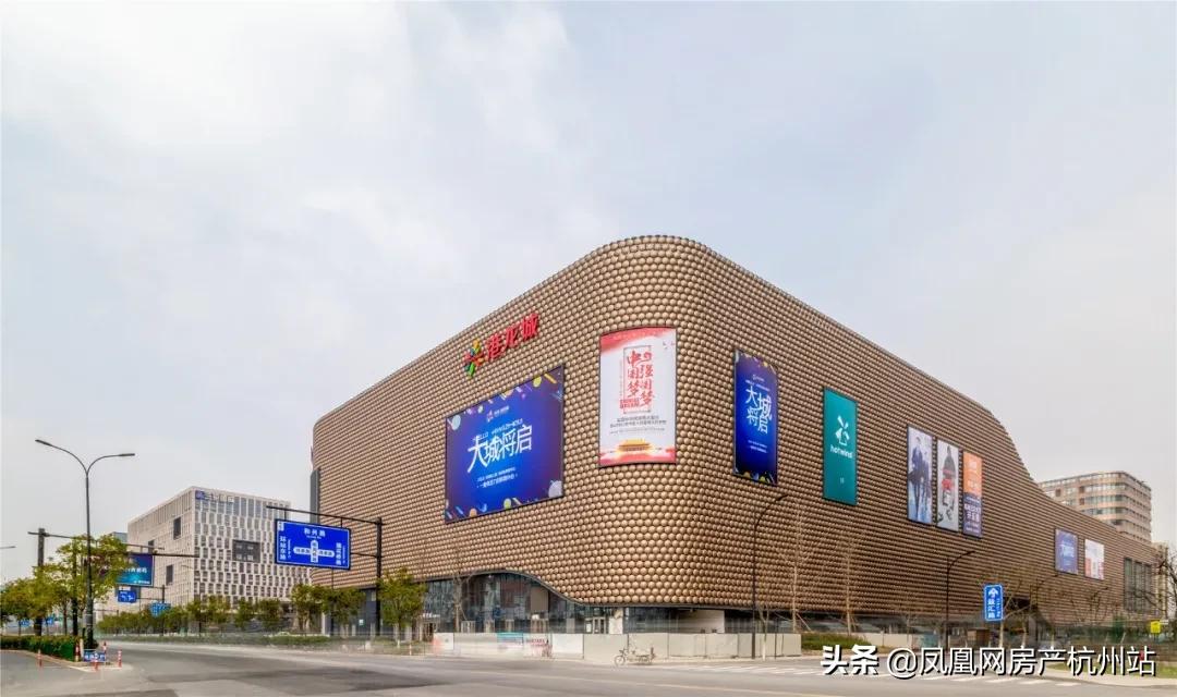 一边直追北上广，一边无人问津，综合体大年的小商业还好吗？