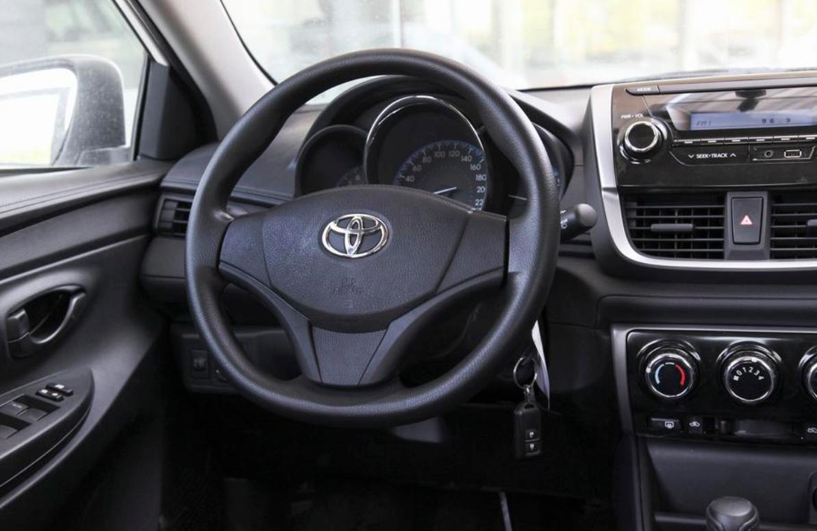 17年丰田威驰fs二手多少钱,19年的丰田威驰fs能卖多少钱