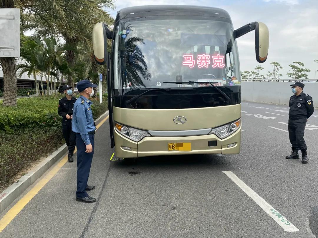 违法大巴,违规的大巴