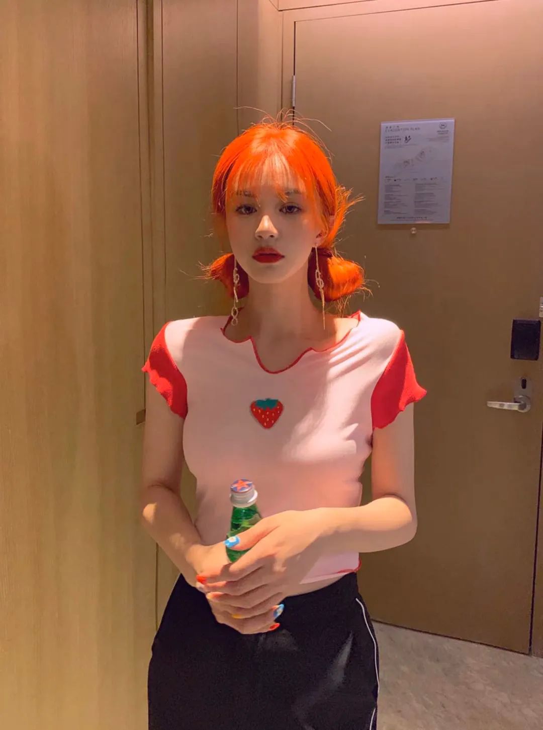 2022年流行发色显白黑茶冷棕,流行发色2021显白减龄短发颜色