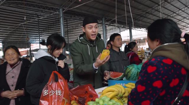 陈伟霆温柔可爱,陈伟霆阳光帅气有礼貌