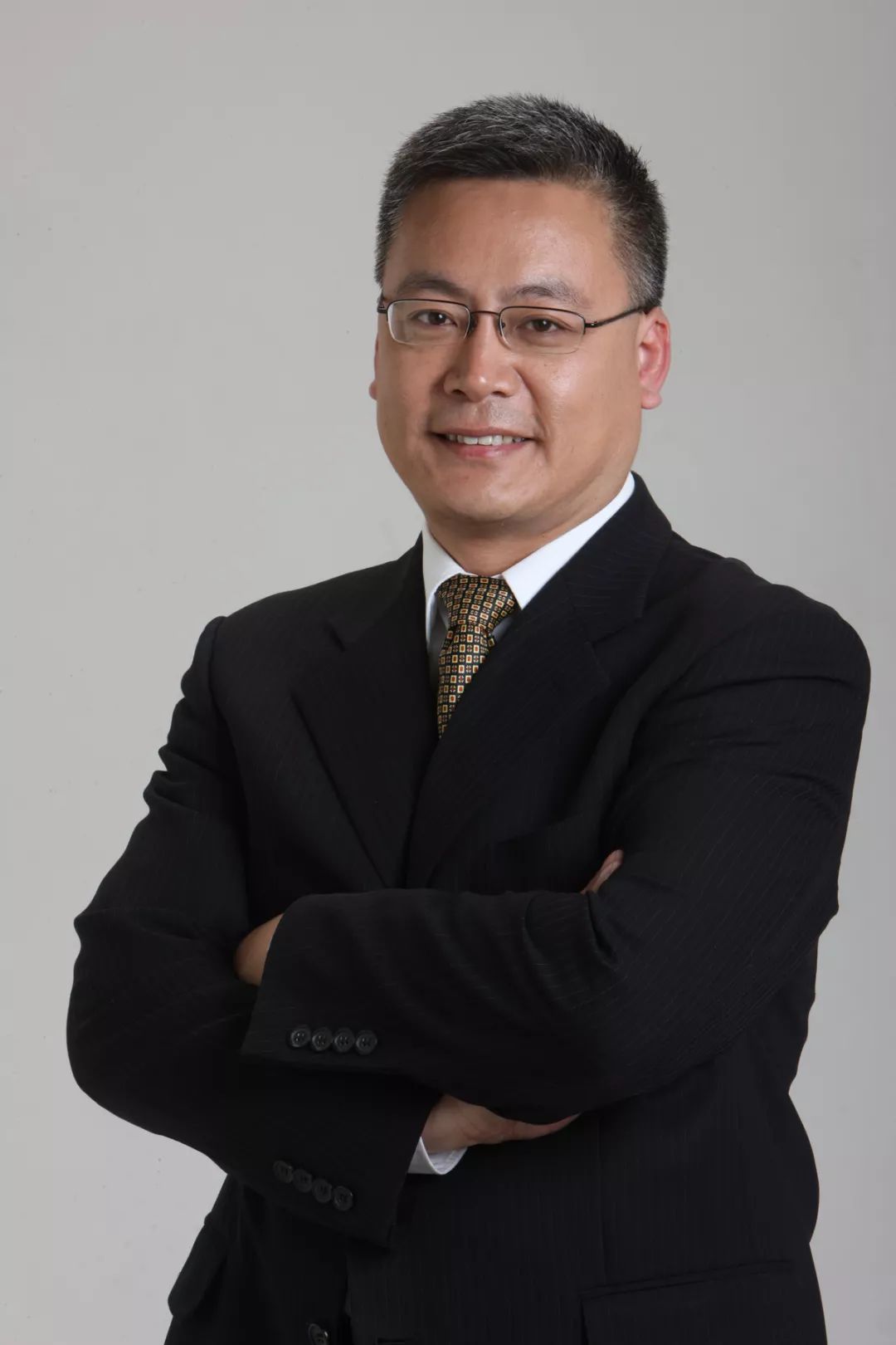 王世林和董倩是怎么相识相知的,央视4套主持人王世林简介