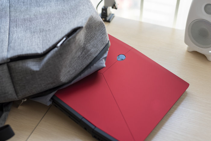 外星人alienware m15哪个颜色好 (外星人alienware m15 r7测评)