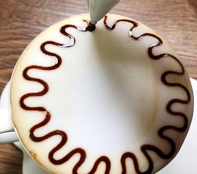 咖啡拉花用什么奶可以拉花,咖啡拉花怎么拿拉花杠