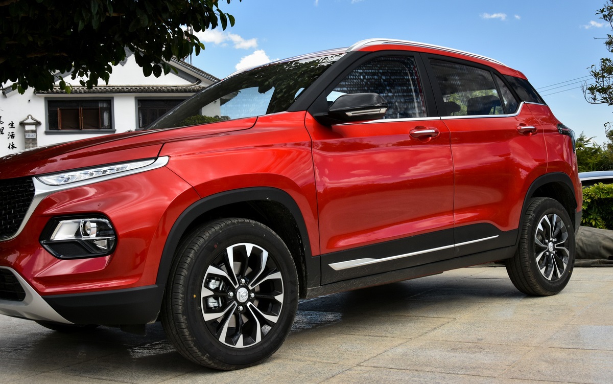 这款小型suv才是实用主义信赖首选,13万元预算买这款suv很靠谱