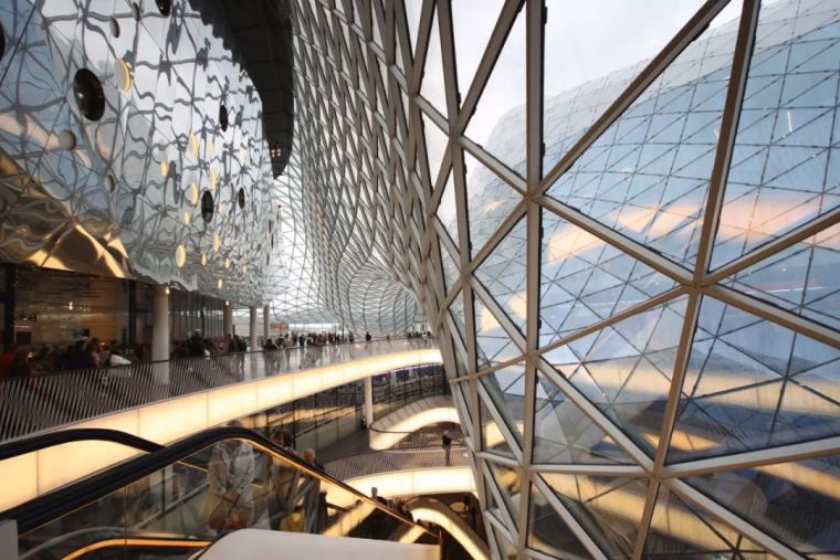 采光雨棚设计 (天幕雨棚如何设计节点很重要)