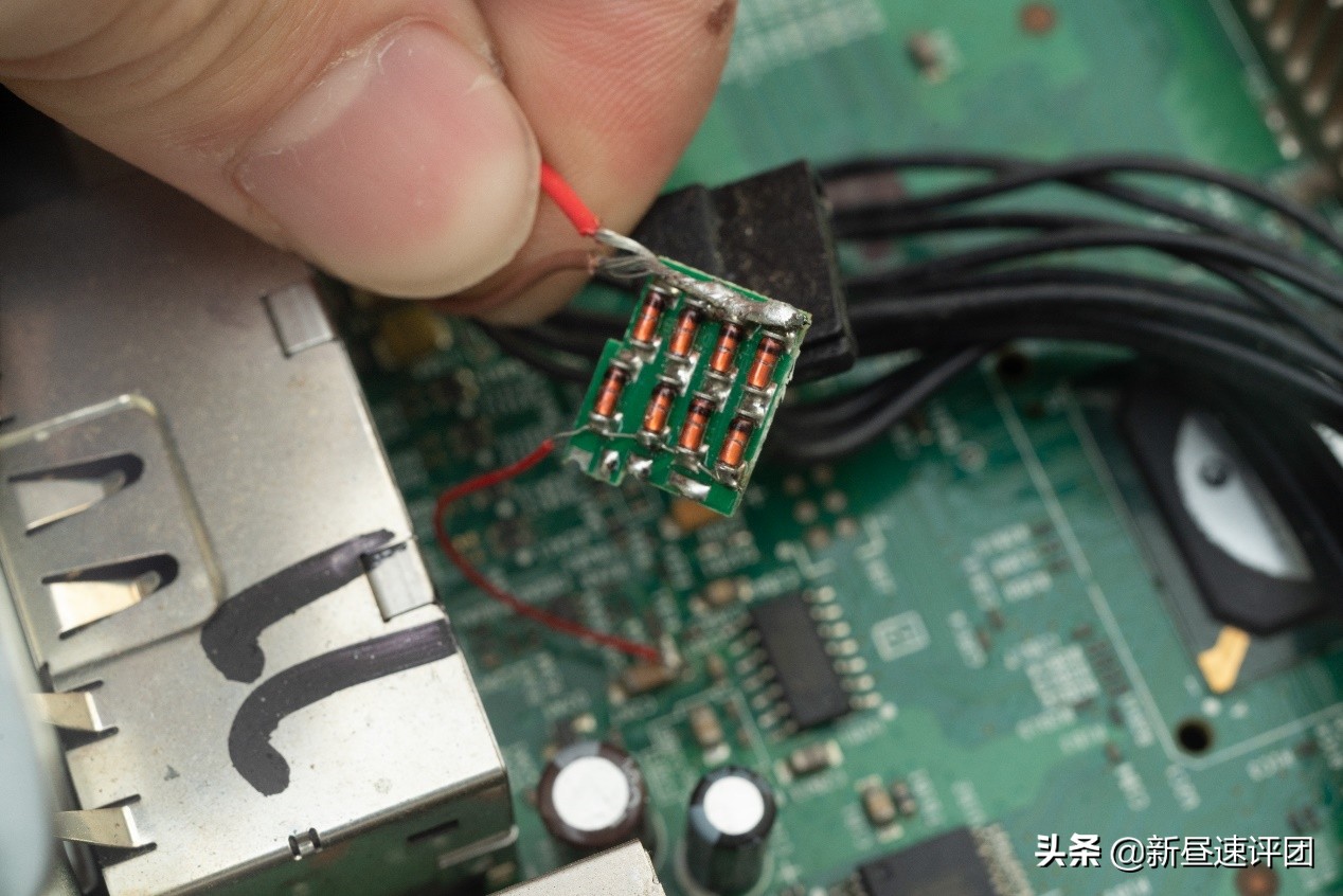 xbox360白色老版怎么拆,xbox360维修视频教程