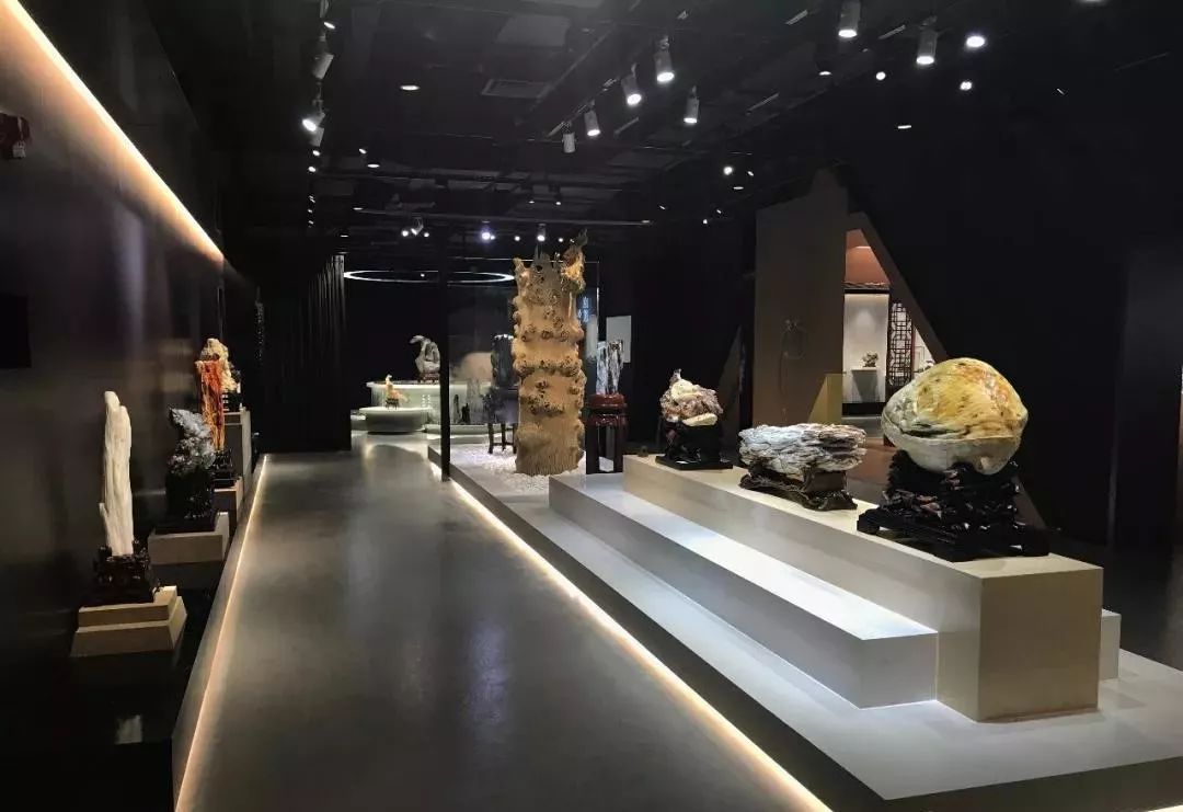 深圳红立方奇石展馆——城市中的一片自然