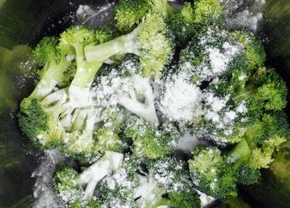 西兰花真的有虫怎么洗干净,西兰花里面的虫子怎么洗干净