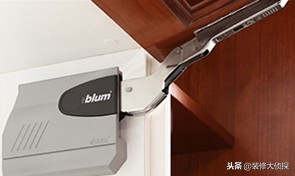 怎么挑选2万元以内的橱柜？过来人实力解说板料+品牌，实用入骨！