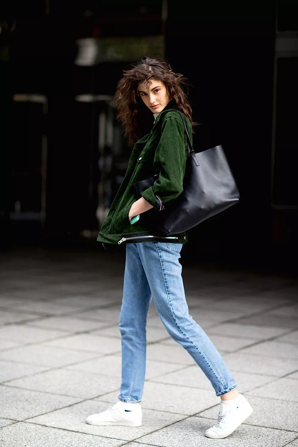 秋天穿丝绒太美太高级了 (轻薄高级的丝绒质地太讨人喜欢了)