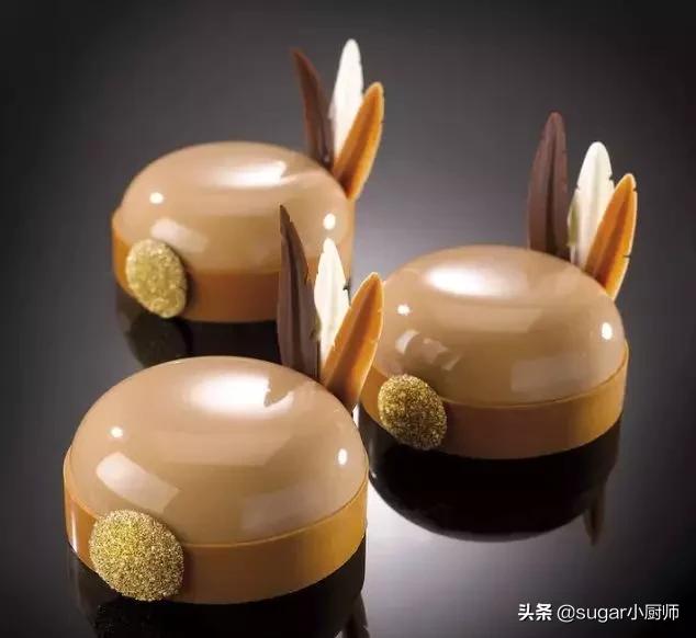 我懒！拒绝太复杂的，这个蛋糕好，哈哈，今晚就翻她牌子了