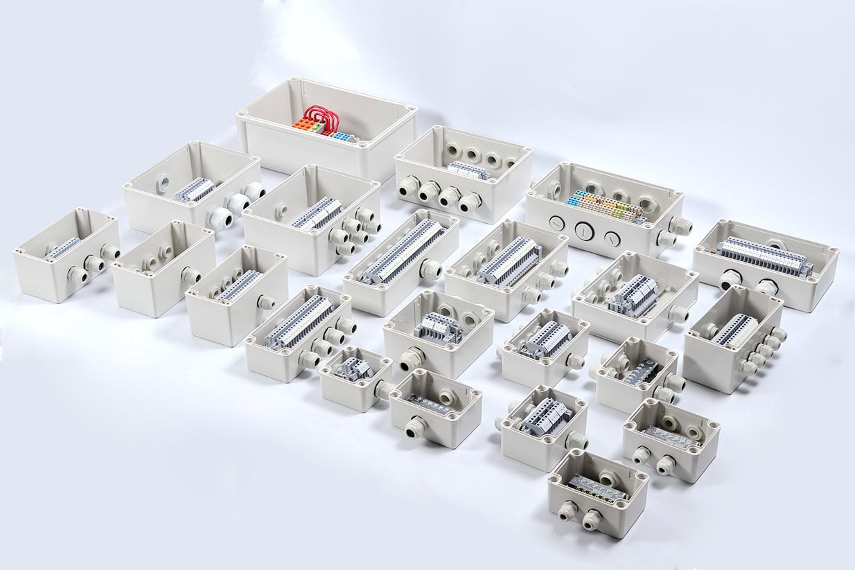 TIBOX如何根据使用场合的不同采购不同材料类型的防水接线盒？