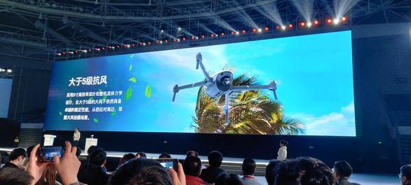 能扛相机的无人机,又能拍摄又能耐摔的无人机