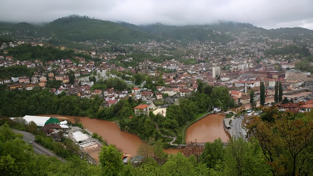 乐队演奏瓦尔特保卫萨拉热窝,瓦尔特保卫萨拉热窝配音表